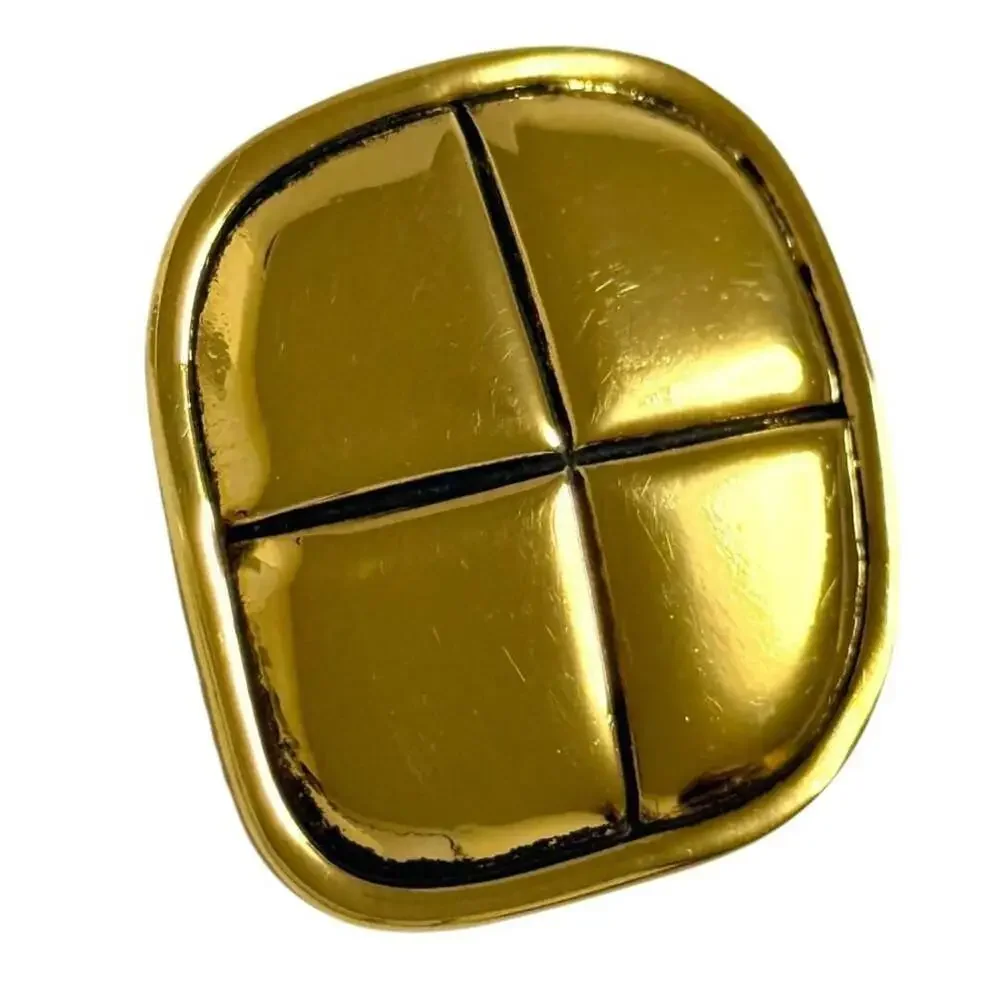 Chanel Matelasse Brooch Metal #234188C48B